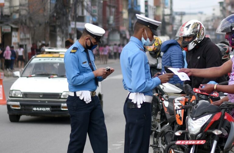 ट्राफिक कारबाहीबाट २४ घण्टामा २२ लाखभन्दा बढी राजस्व संकलन