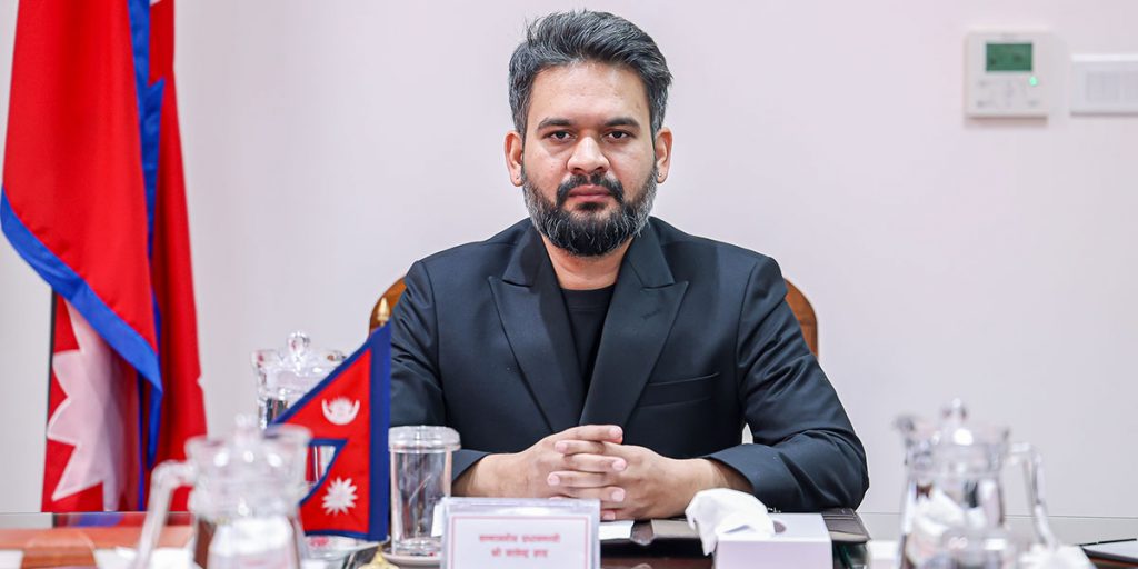 शेयर बजारका सरोकारवालासँग छलफल गर्दै प्रधानमन्त्री बालेन
