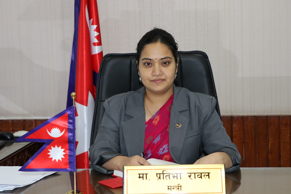 पुस्तौंसम्म कसैले औंला उठाउन नसक्ने गरी सुकुम्बासीलाई लालपुर्जा दिन्छौं– मन्त्री रावल
