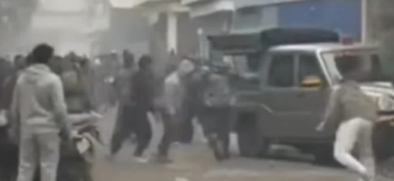 छापा मार्न पुगेको संयुक्त टोली र व्यापारीबीच झडप, एक सुरक्षाकर्मी घाइते