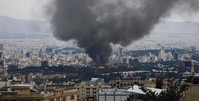 पश्चिम एसियाको युद्धले नेपाली रोजगारी संकटमा: ‘घर फर्क’ भन्न थाले कम्पनी, सरकार सतर्क