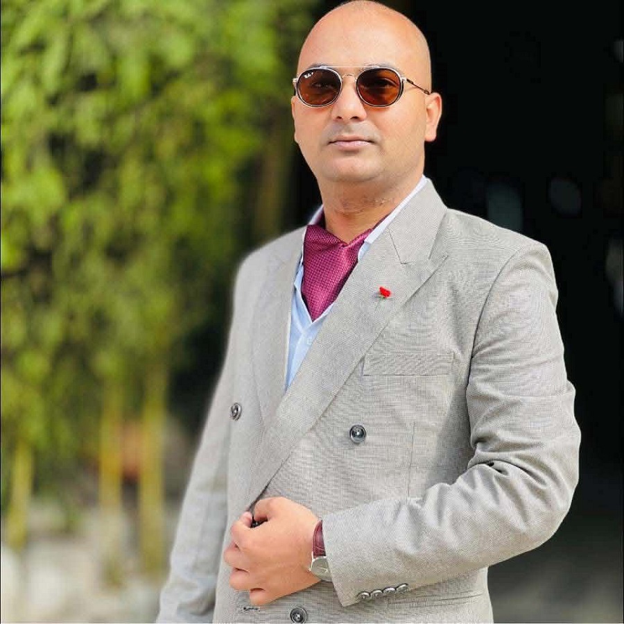 स्वास्थ्यकर्मी सरुवामा विवाद: डा. बृजेन्द्र साहको विषयले मधेसमा बहस चर्कियो