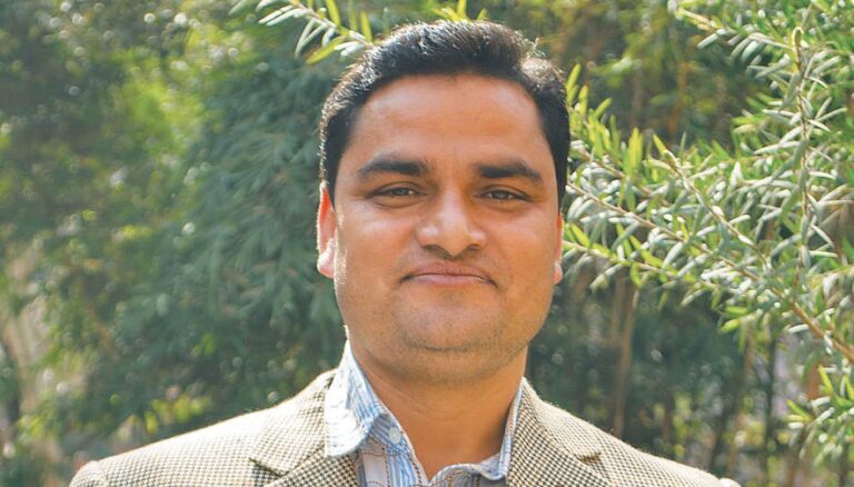 ठूलो जनमत प्राप्त गरेको सरकार अलोकप्रिय नबनोस्ः महामन्त्री पौडेल