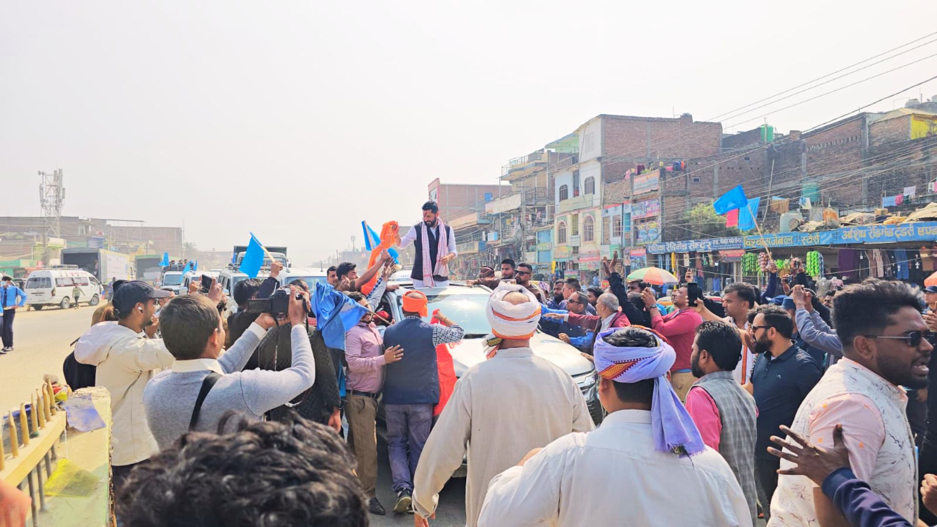 सिरहामा रवि आउँदा देखिएनन् समर्थक, निराश भए कार्यकर्ता